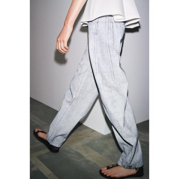 ZARA WOMENS COLLECTION TAPERED COATED MID-RISE Wide Barrel Leg Jeans Size 12 - Picture 3 of 15